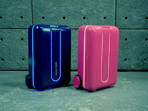 Robotic Suitcase follows&nbsp;you