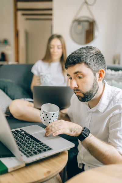 El auge de los nómadas digitales y su impacto en las comunidades locales