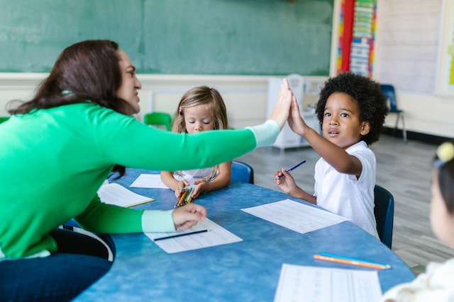 La educación especial: una perspectiva sociológica, psicológica y cultural. Medidas para su recuperación