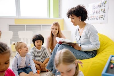 El Desarrollo del Lenguaje en la Infancia: Perspectivas y Enfoques